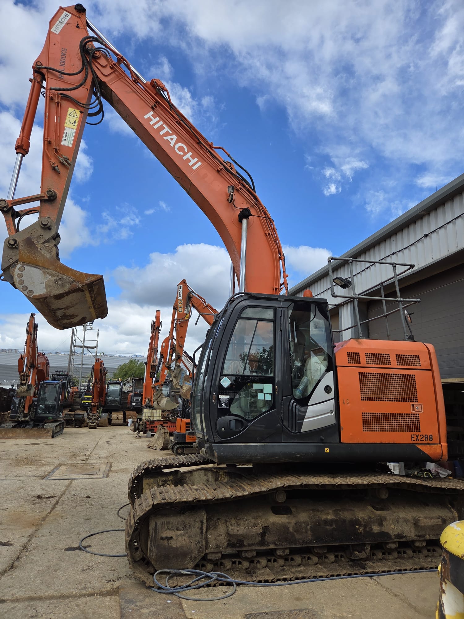 Hitachi ZX225 USRL-5B 2015 sn 301992 8225hrs - AJ & MJ Plant Hitachi ZX225 USRL-5B 2015 sn 301992 8225hrs - AJ & MJ Plant