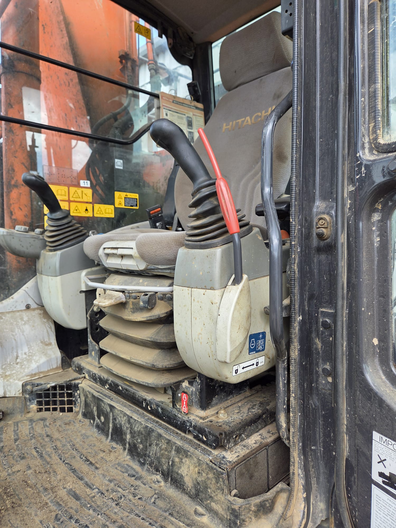 HITACHI ZX80 Midi Excavator - 16,000lb, Geith Thumb Blade, A