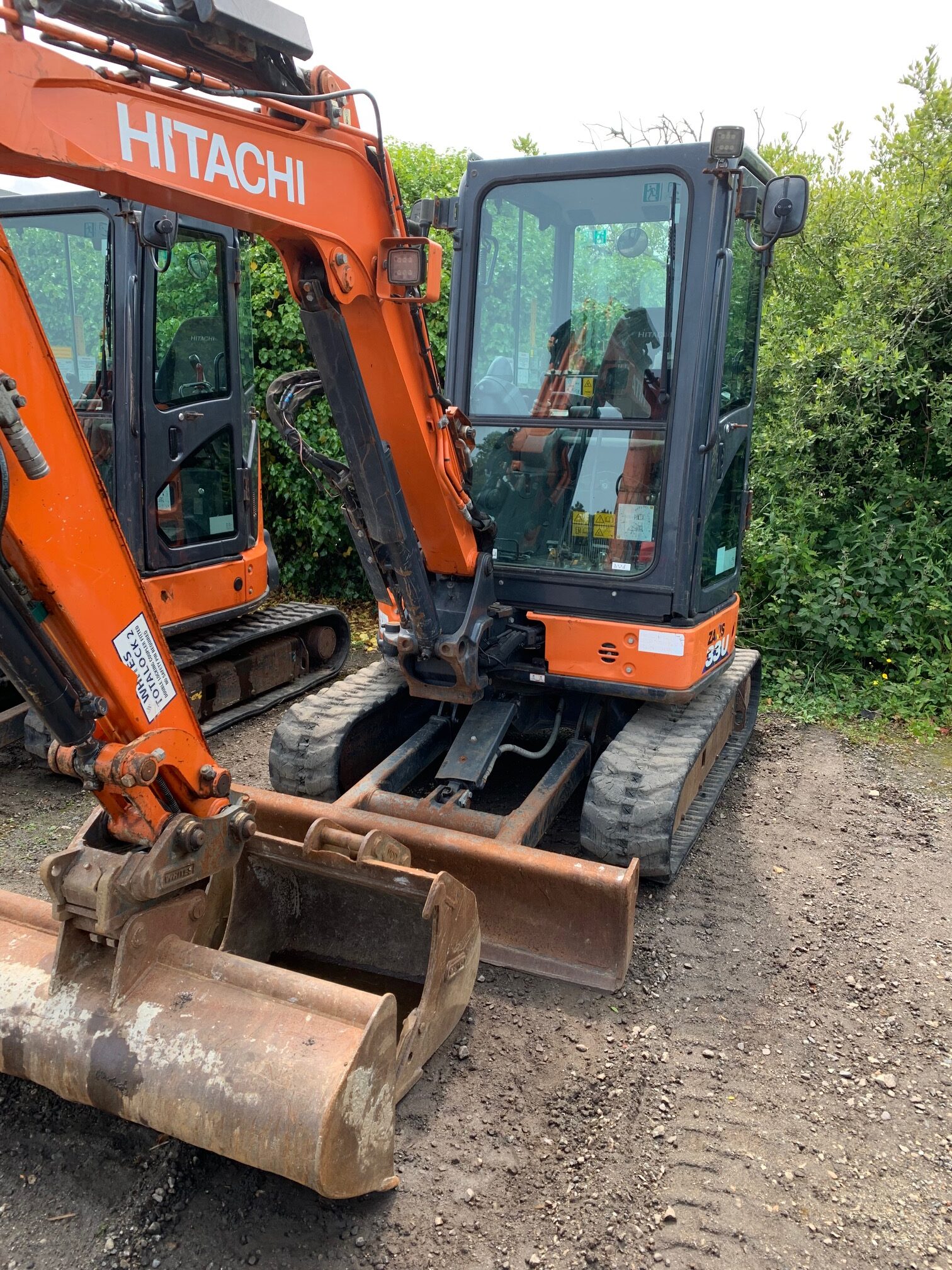 1 x Hitachi ZX33 2019 Hyd hitch - AJ & MJ Plant Sales