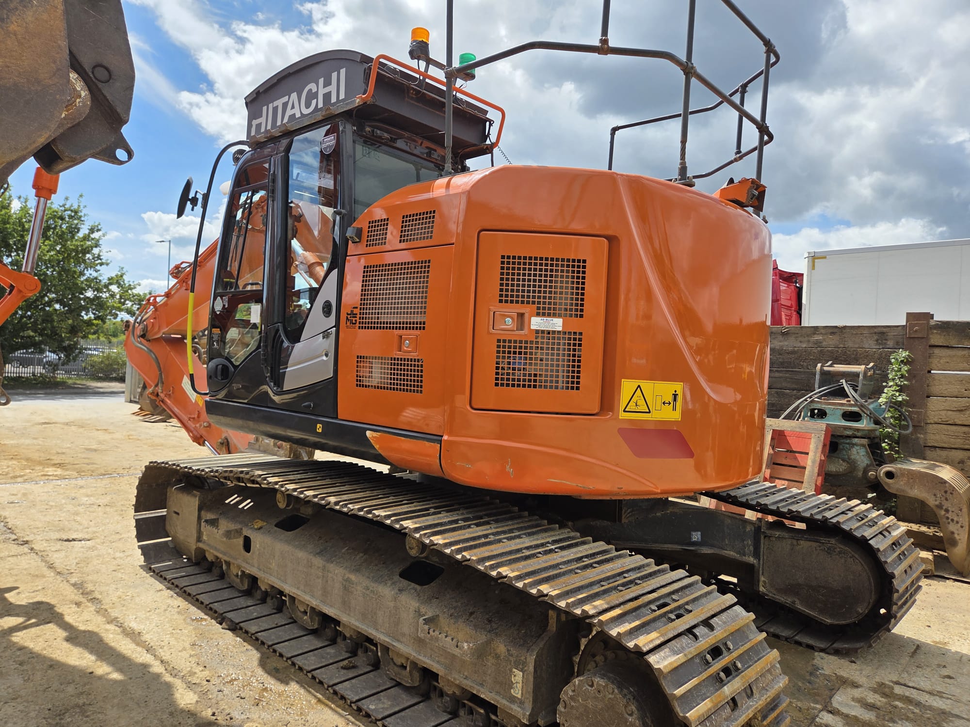 Hitachi ZX225USLC-6 2021 4668hrs - AJ & MJ Plant Sales