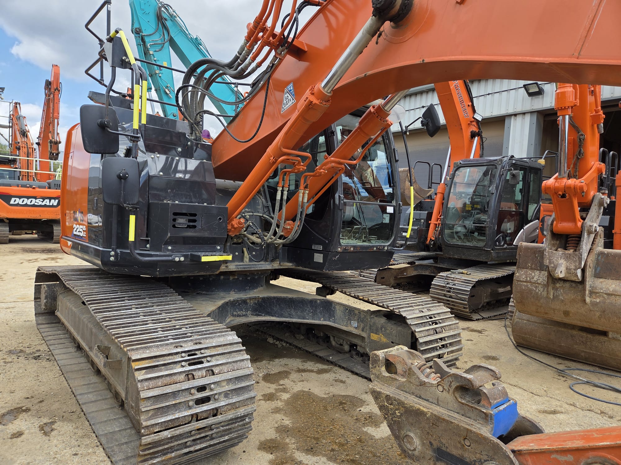 Hitachi ZX225USLC-6 2021 4668hrs - AJ & MJ Plant Sales