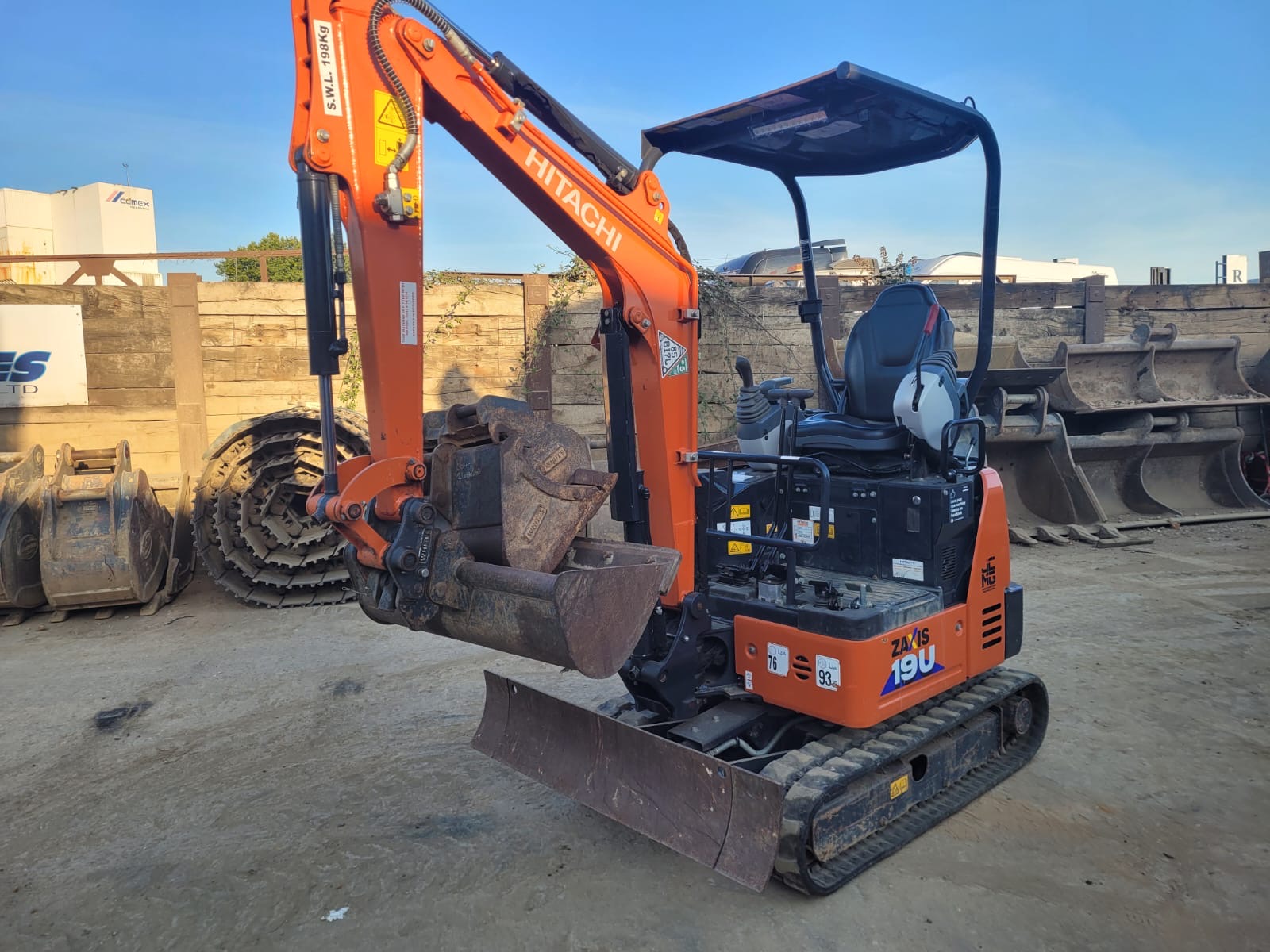 Zx19u mini digger